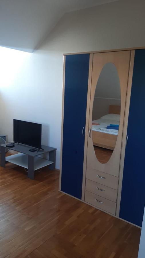 Arbeiterquartiere In Wien Donaustadt Mit Gemeinschaftskuche Und Bad - Hacklerzimmer Kültér fotó